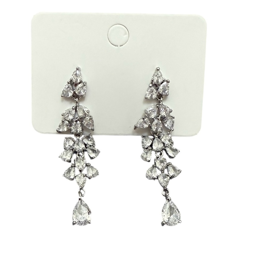 NWT Elegant Silver Drop Chandelier Earrings